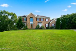240 Kristine Avenue, Manahawkin, NJ 08050