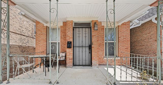 1023 S Claremont Street, Chicago, IL 60612