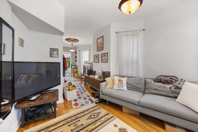 1023 S Claremont Street, Chicago, IL 60612