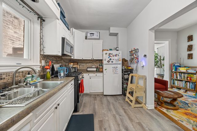 1023 S Claremont Street, Chicago, IL 60612