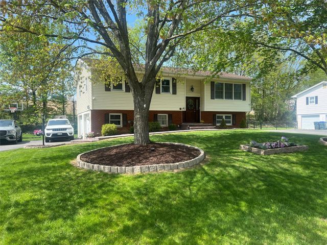 9 Laddie Road, Middletown, NY 10941