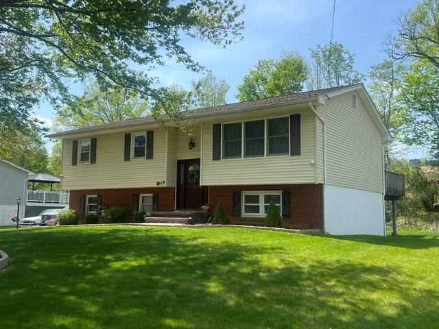 9 Laddie Road, Middletown, NY 10941