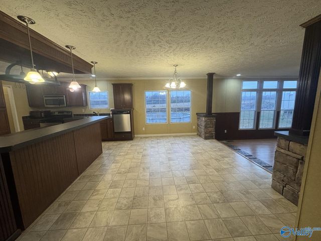 414 Sanderson Lane, Courtland, AL 35618