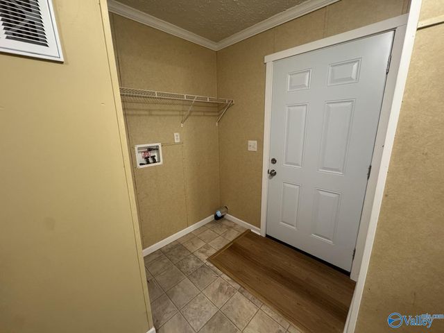 414 Sanderson Lane, Courtland, AL 35618