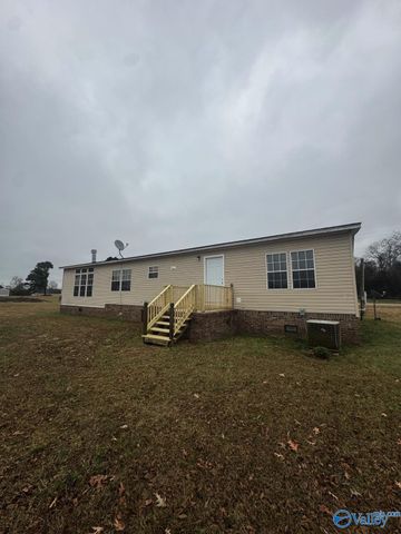 414 Sanderson Lane, Courtland, AL 35618