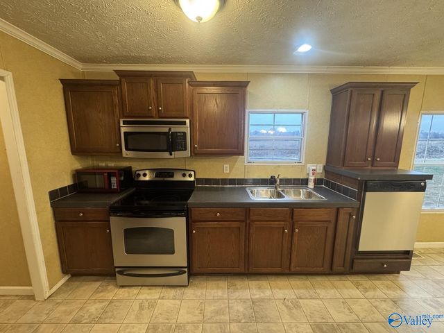 414 Sanderson Lane, Courtland, AL 35618