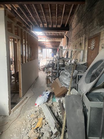 5522 W Lake Street, Chicago, IL 60644