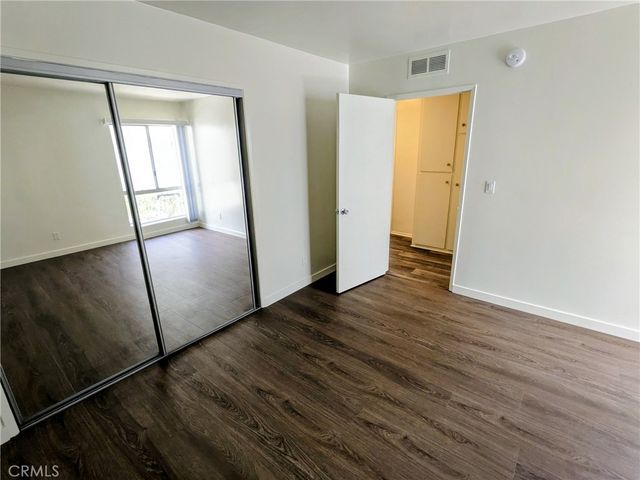 11948 Darlington Avenue 3, Los Angeles, CA 90049
