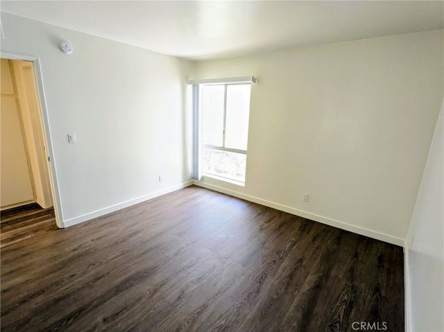 11948 Darlington Avenue 3, Los Angeles, CA 90049