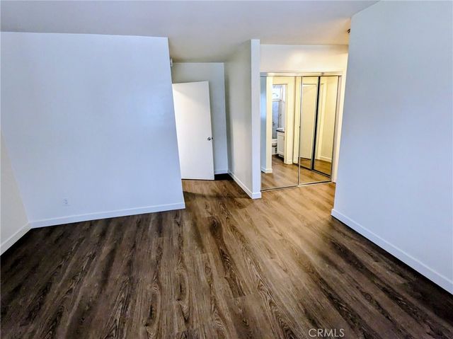 11948 Darlington Avenue 3, Los Angeles, CA 90049