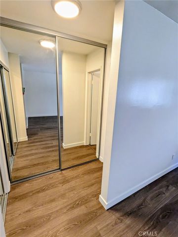11948 Darlington Avenue 3, Los Angeles, CA 90049