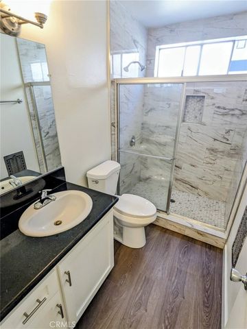 11948 Darlington Avenue 3, Los Angeles, CA 90049