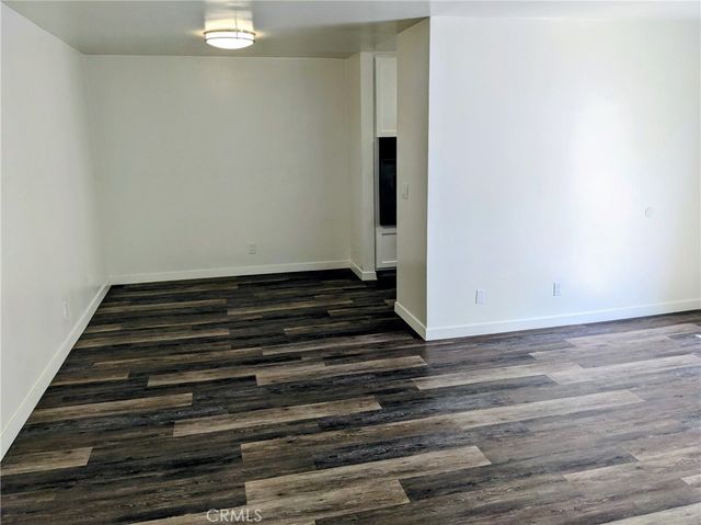 11948 Darlington Avenue 3, Los Angeles, CA 90049