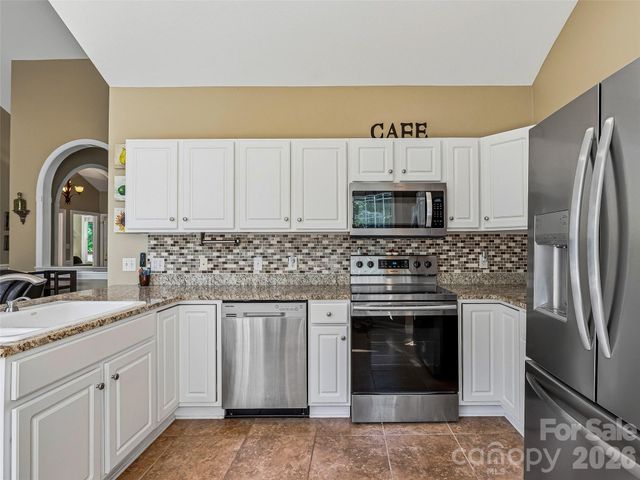 117 Hibiscus Lane, Asheville, NC 28803