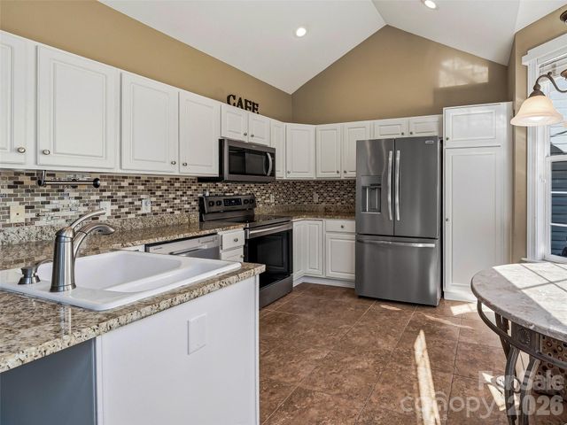 117 Hibiscus Lane, Asheville, NC 28803