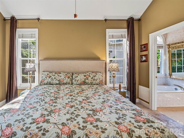 117 Hibiscus Lane, Asheville, NC 28803