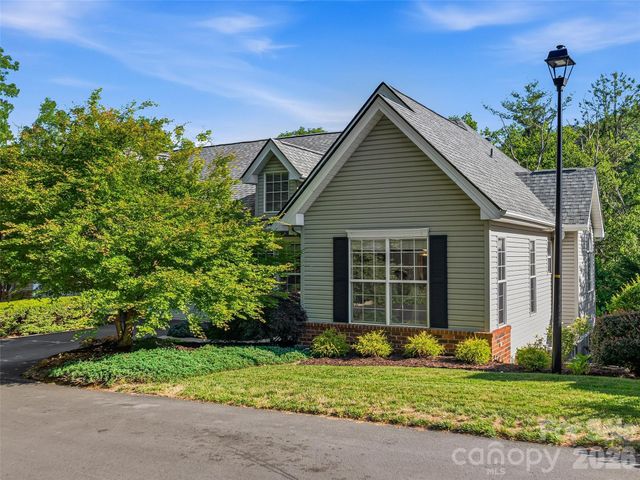 117 Hibiscus Lane, Asheville, NC 28803