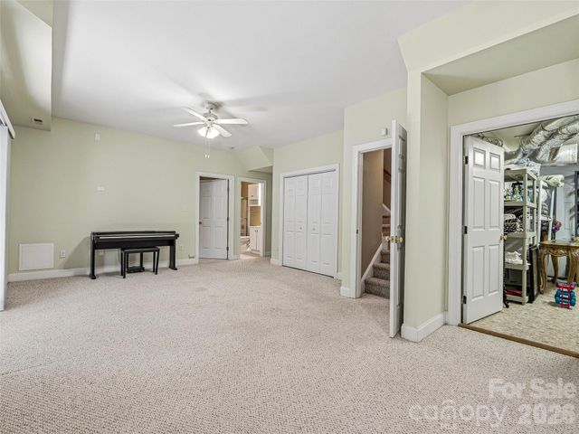 117 Hibiscus Lane, Asheville, NC 28803