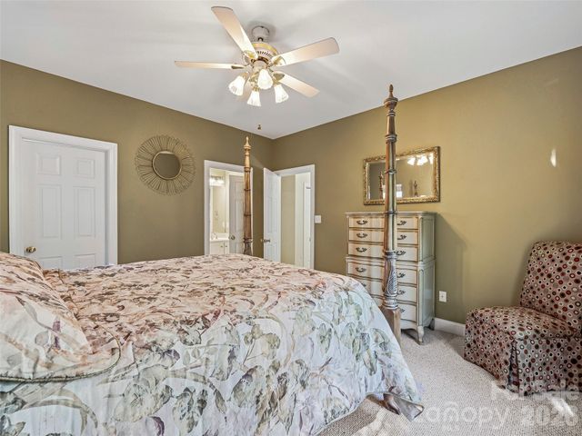 117 Hibiscus Lane, Asheville, NC 28803