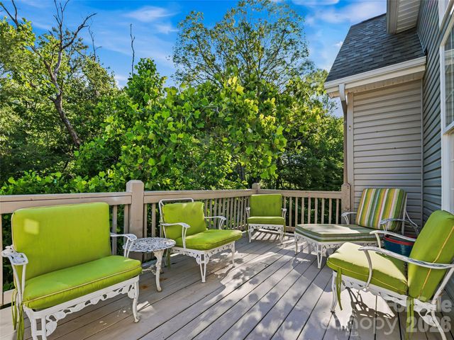 117 Hibiscus Lane, Asheville, NC 28803