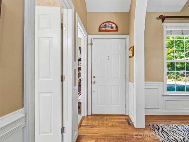 117 Hibiscus Lane, Asheville, NC 28803
