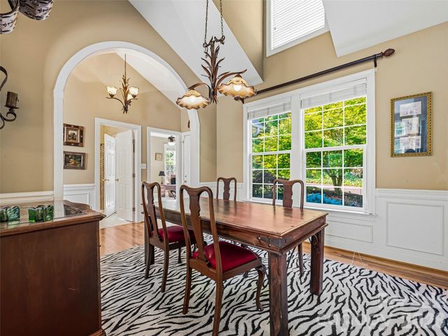 117 Hibiscus Lane, Asheville, NC 28803