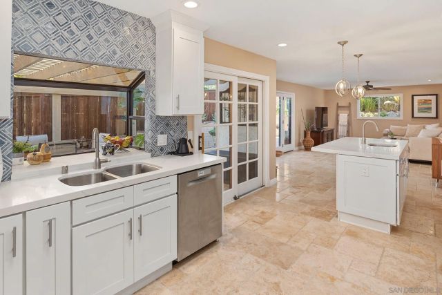 1322 Loma De Paz, Escondido, CA 92027