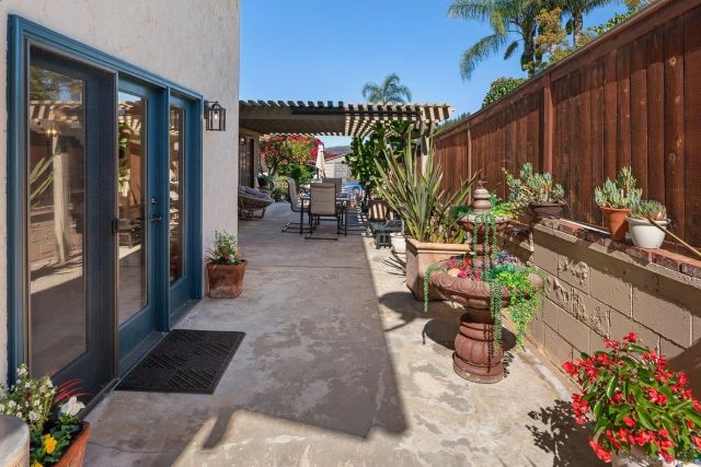 1322 Loma De Paz, Escondido, CA 92027