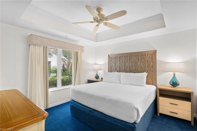 221 9th ST S # 113, Naples, FL 34102