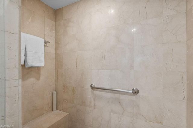 221 9th ST S # 113, Naples, FL 34102