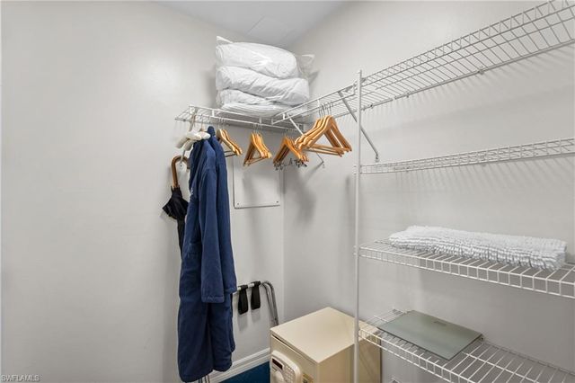 221 9th ST S # 113, Naples, FL 34102