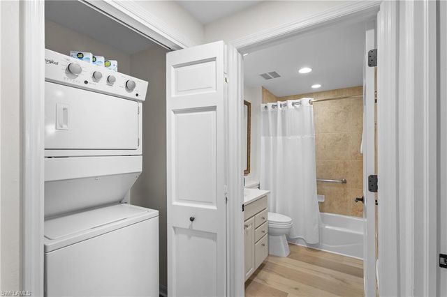 221 9th ST S # 113, Naples, FL 34102