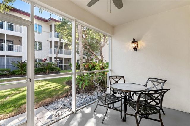 221 9th ST S # 113, Naples, FL 34102