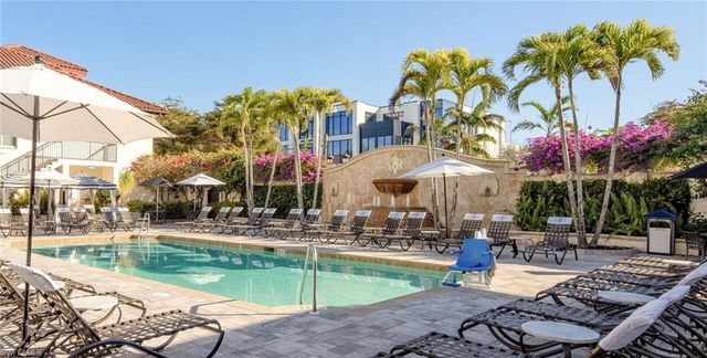 221 9th ST S # 113, Naples, FL 34102