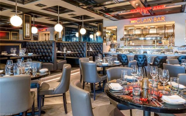 221 9th ST S # 113, Naples, FL 34102