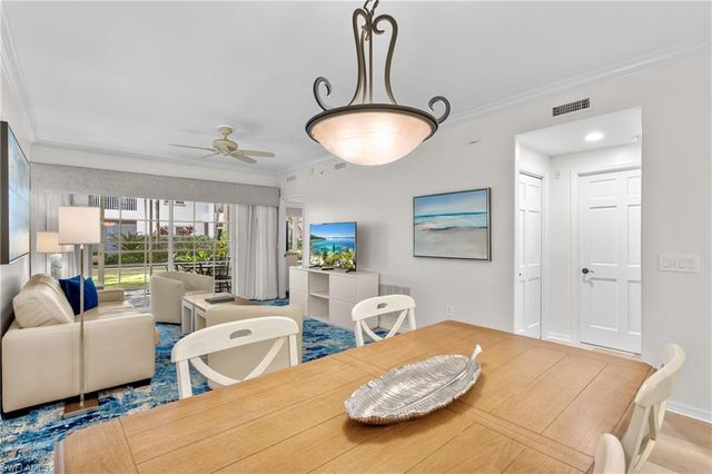 221 9th ST S # 113, Naples, FL 34102