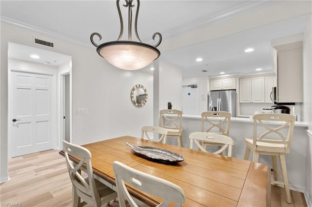 221 9th ST S # 113, Naples, FL 34102