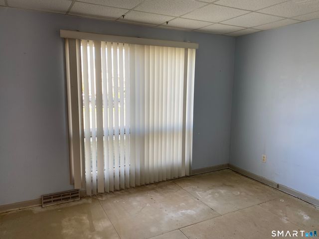 57 Carriage Path South, Milford, CT 06460