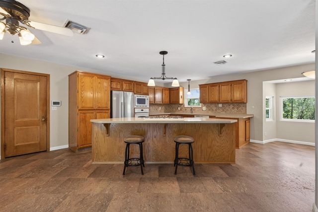 8833 Elm Ave, Orangevale, CA 95662
