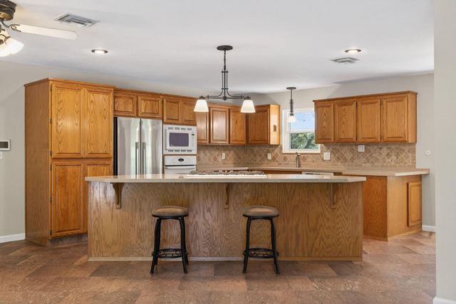 8833 Elm Ave, Orangevale, CA 95662