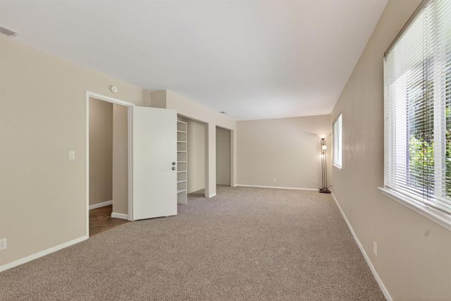 8833 Elm Ave, Orangevale, CA 95662