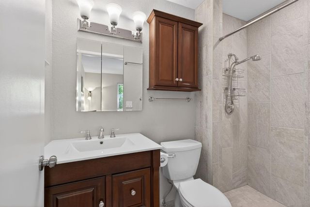 8833 Elm Ave, Orangevale, CA 95662