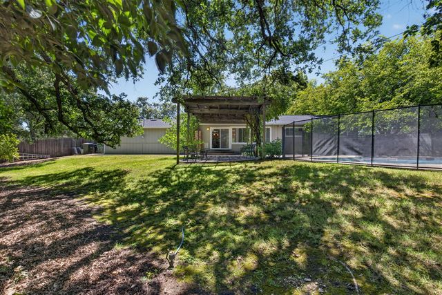 8833 Elm Ave, Orangevale, CA 95662