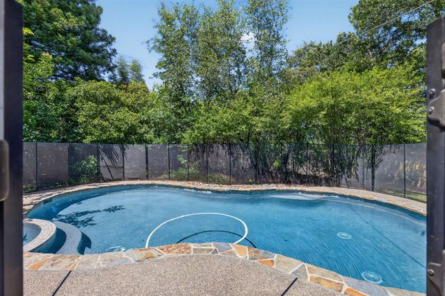 8833 Elm Ave, Orangevale, CA 95662