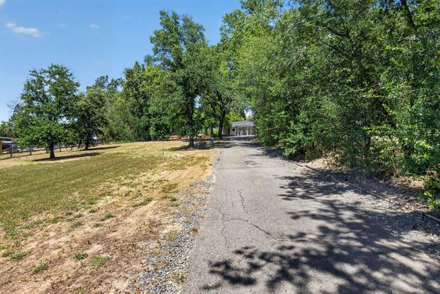 8833 Elm Ave, Orangevale, CA 95662