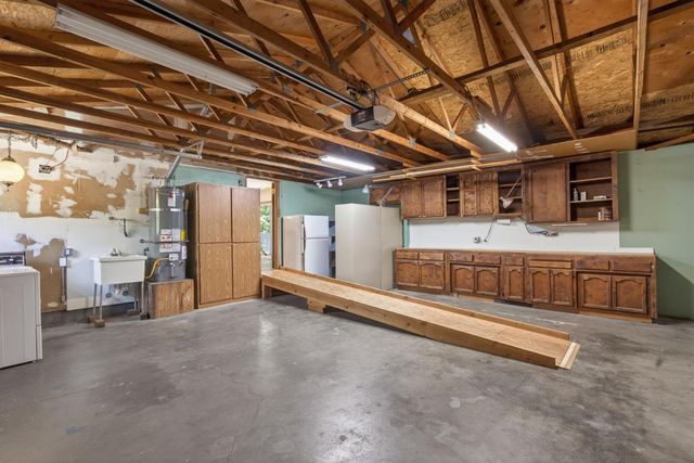 8833 Elm Ave, Orangevale, CA 95662