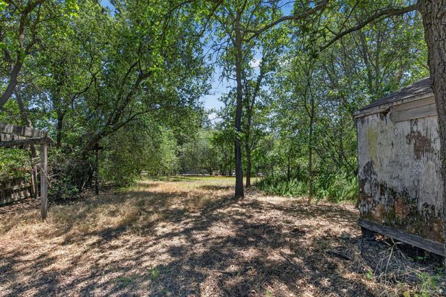 8833 Elm Ave, Orangevale, CA 95662