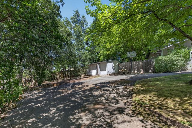 8833 Elm Ave, Orangevale, CA 95662