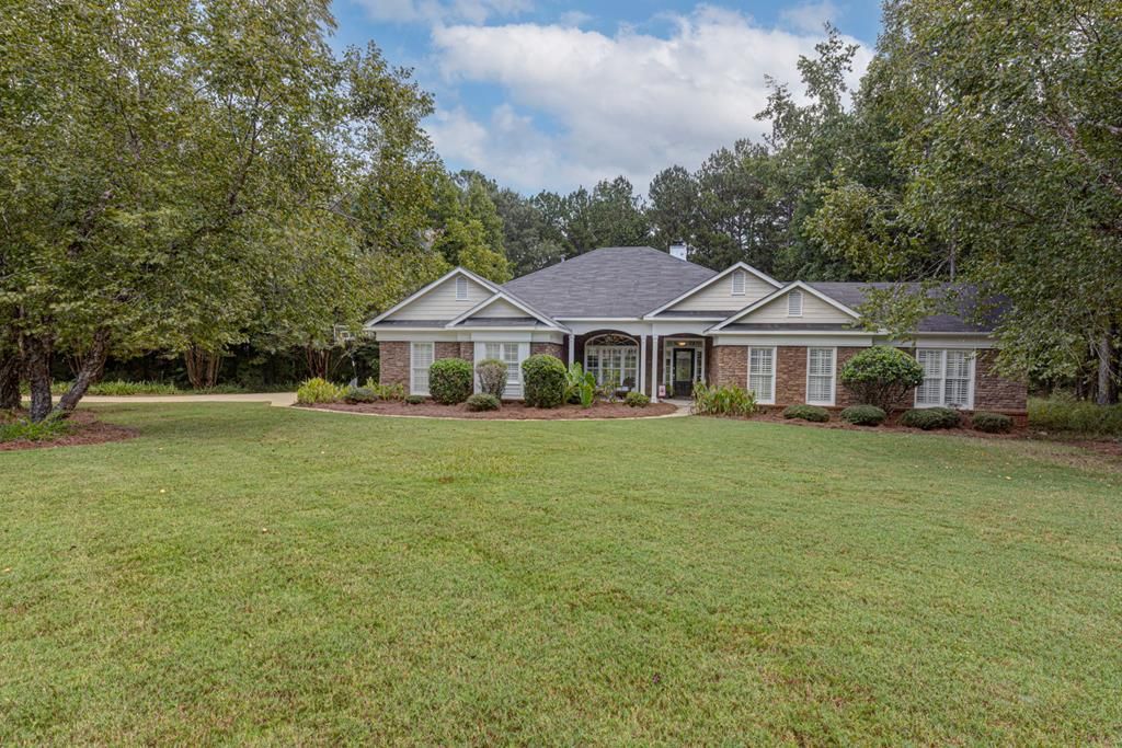 8826 Greenleaf Drive, Columbus, GA 31904