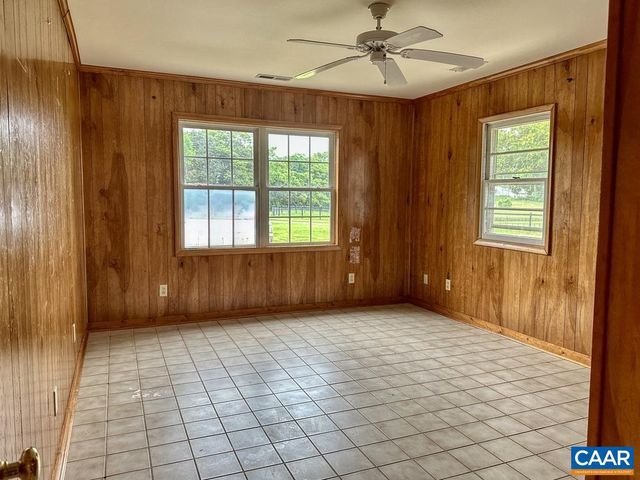 3111 S SEMINOLE TRL, Madison, VA 22727